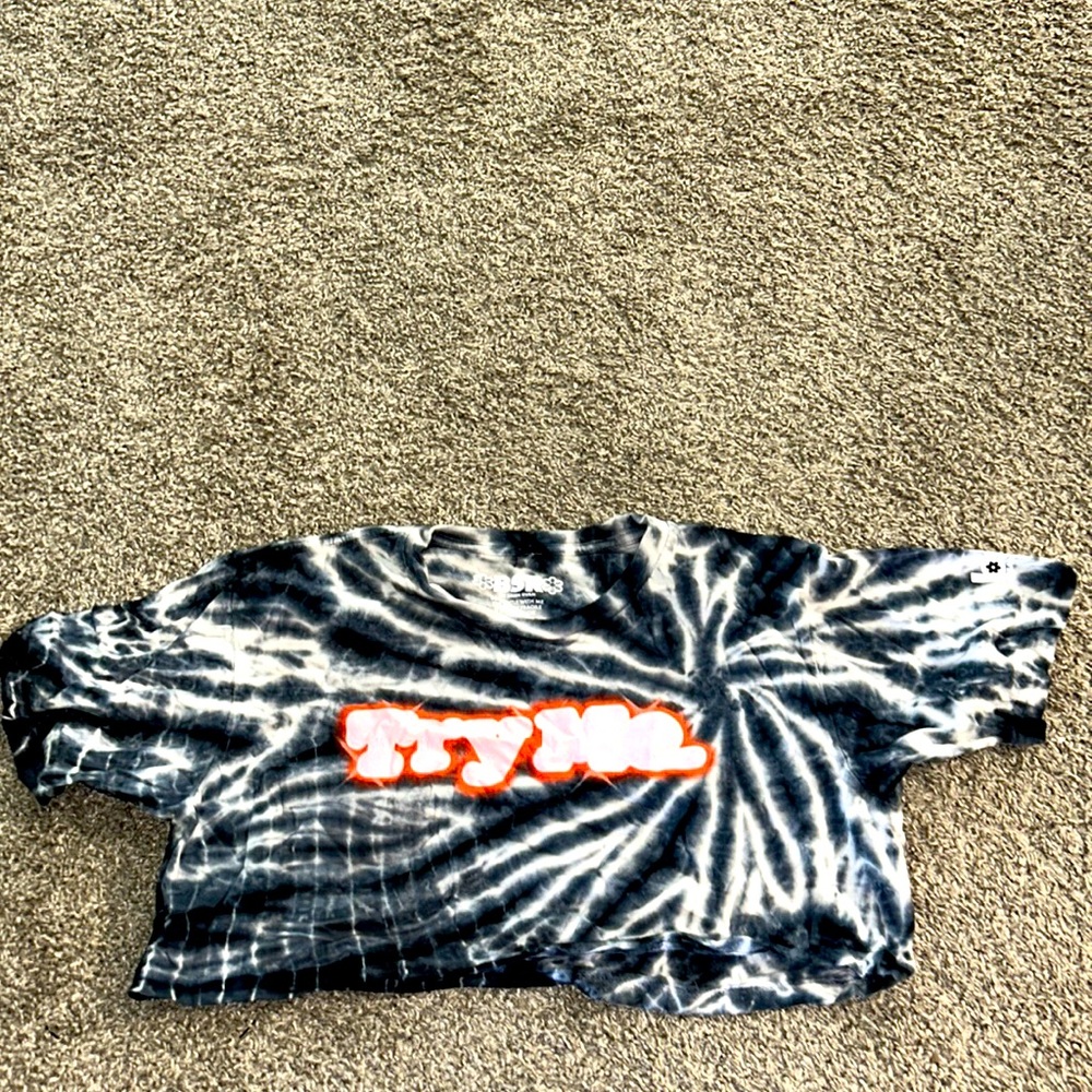 Crop top that says “try me”